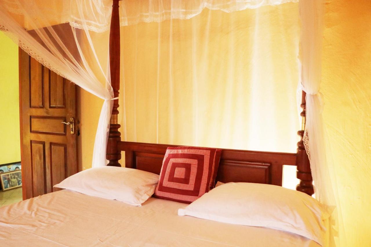 Ariyadasa Guest House Galle Bagian luar foto