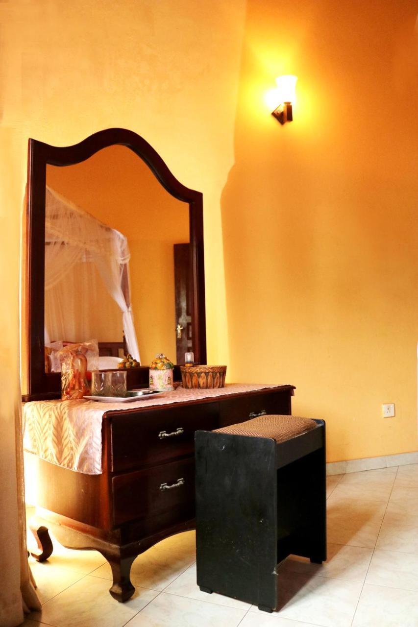 Ariyadasa Guest House Galle Bagian luar foto